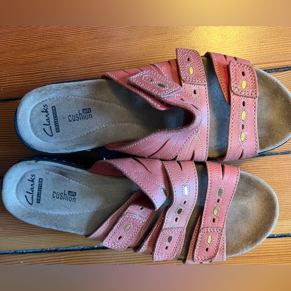 Clarks Collection Soft Cushion Slide Sandals Coral Pink Womens 8.5 M 1.5in Heel